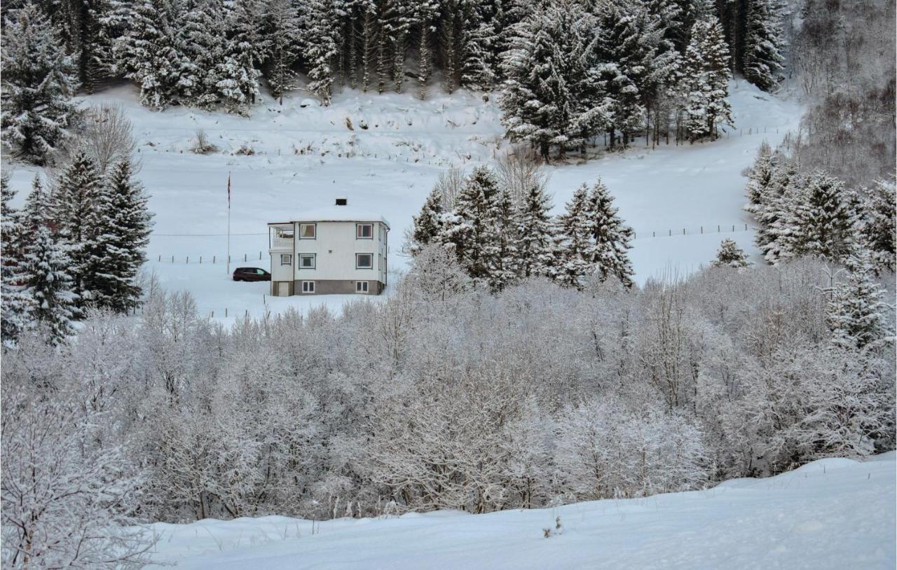 Nice Home In Leknes With House Sea View Екстер'єр фото